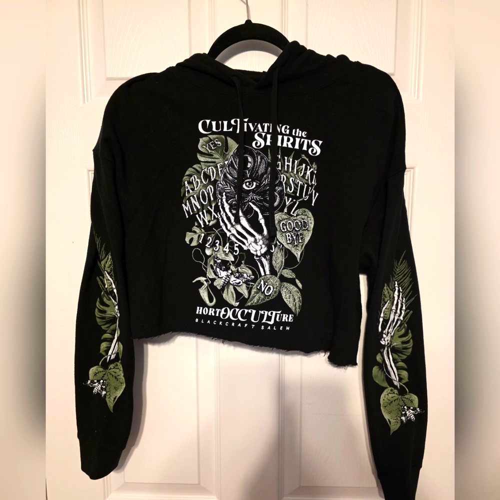 NWOT BlackCraft Cult HortoCULTure crop hoodie.